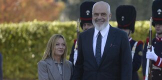 Vertice intergovernativo Italia-Albania, Meloni “Determinati ad andare avanti con il protocollo sui migranti” / Video