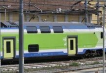 Monza, modella aggredita su un treno: “Salvata da spray al peperoncino, nessuno mi aiutava”