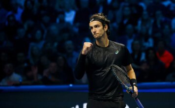 Atp Finals, epico Musetti: rimonta De Minaur ed è ancora in lizza per le semifinali