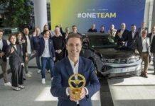 Opel Mokka GSE conquista il Volante d’Oro 2025