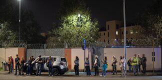 Una preghiera che attraversa la città, Giovanni Marangoni: Vicenza vuole ricordare la “passeggiata per la pace” del 9 settembre verso base Del Din Alcuni partecipanti alla passeggiata e alla preghiera per la pace davanti alla base Del Din il 9 settembre 2025