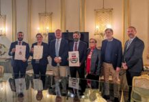 Sovizzo, il Prefetto consegna il nuovo Gonfalone comunale: nasce ufficialmente il simbolo della fusione con Gambugliano Prefettura di Vicenza (7 novembre 2025), cerimonia consegna Gonfalone al comune di Sovizzo.jpg