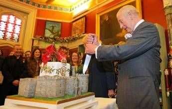 Re Carlo compie 77 anni, Buckingham Palace diffonde una nuova foto ufficiale