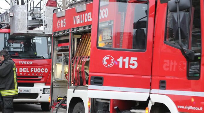 Roma, incendio in appartamento: morta una donna di 70 anni