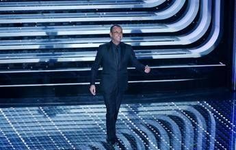 Sanremo, annuncio big slitta di una settimana. Conti: “Rispetto per Vanoni”