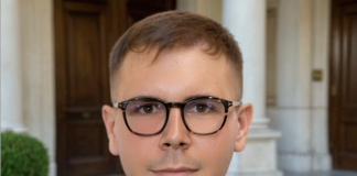 Edoardo Vajente: “In Veneto un piano per la salute mentale dei giovani. Ansia e disturbi alimentari non devono più essere un tabù” Edoardo Vajente, candidato alle elezioni regionali con la lista Uniti per Manildo Presidente