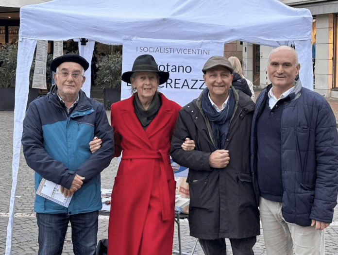 Francesca Carampin (Casa riformista) con, alal sua sinistra Luca Fantò e Gianluca Capristo (Psi Vicenza) avanti-psi