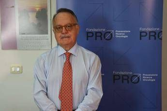 Sos prostata, l’urologo: “Psa da solo non basta, educare i giovani alla prevenzione”