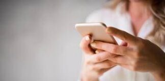 Truffe telefoniche, boom di chiamate in Italia: cosa fare e i prefissi da evitare
