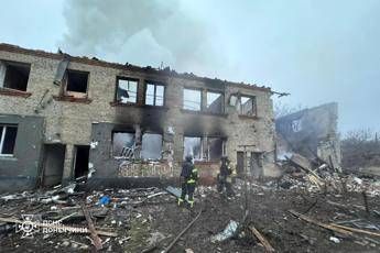 Ucraina, Russia frena attacco a Pokrovsk: pausa prima di assedio finale