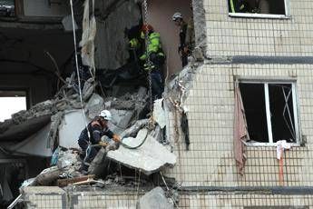 Ucraina, nuovi attacchi: “Russia sempre più vicina alla conquista di Pokrovsk”