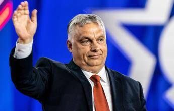 Ungheria, leader opposizione: “Orban pronto a diffondere video intimo per intimidirmi”