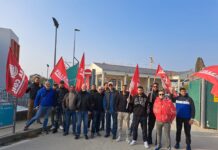 Vicenza, cantiere Villaggio della Pace: sciopero e protesta per stipendi non pagati. “Rischio di restare senza casa” Lavoratori Villaggio della Pace