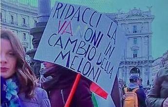 Violenza su donne, Trancassini: “A corteo Roma cartello ‘ridacci la Vanoni in cambio della Meloni'”