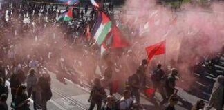 Virtus-Maccabi, corteo Pro Pal contro la squadra israeliana. Bologna blindata