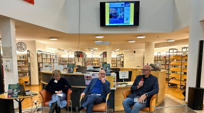 “Quella strada per il lago” e “Demoni a Vicenza”: Massimo Parolin ne ha parlato ad Arzignano con Emma Bacigalupi e Antonio Berto “Quella strada per il lago” e “Demoni a Vicenza”: Massimo Parolin ne ha parlato ad Arzignano con Emma Bacigalupi e Antonio Berto