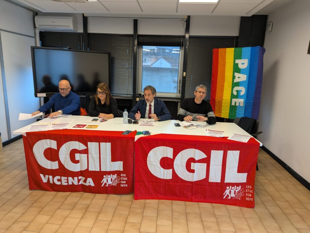 Cgil Vicenza: da sx Giuseppe Marotta (FLC), Chiara Bonato (SPI), il segretario generale Giancarlo Puggioni e Stefano Bagnara (Funzione Pubblica)