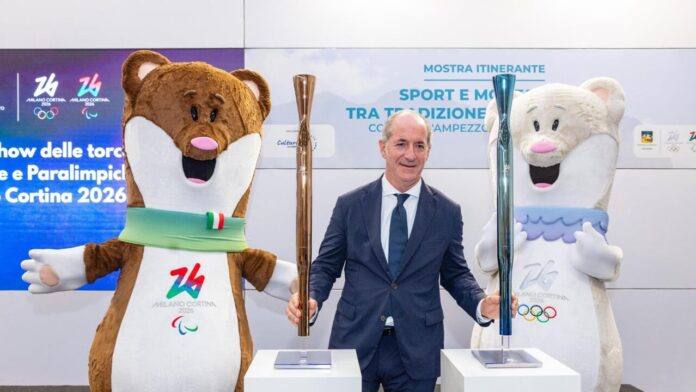 Zaia con le torce olimpiche di Milano-Cortina 2026