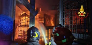 Catania, incendio in centro fieristico: la situazione oggi catania