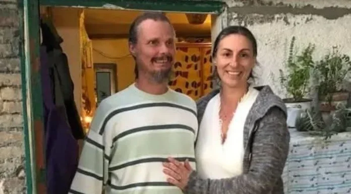 Famiglia nel bosco, il Tribunale per i Minorenni dell’Aquila dispone l’allontanamento dei tre figli: “A rischio l’integrità fisica e psichica” chieti famiglia nel bosco