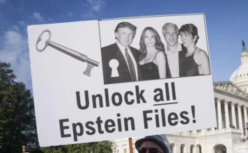 Caso Epstein, Trump firma la legge per la divulgazione dei file Epstein