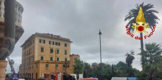 Forti piogge in Liguria, a Genova esondazioni e danni. Falso allarme per tre dispersi