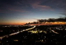 Usa, aereo cargo si schianta vicino all’aeroporto di Louisville: 7 morti cargo