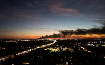 Usa, aereo cargo si schianta vicino all’aeroporto di Louisville: 7 morti cargo