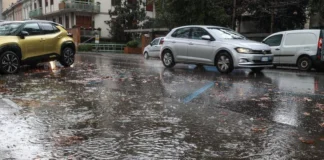 Maltempo in Italia, allerta meteo arancione su Campania e Toscana oggi maltempo