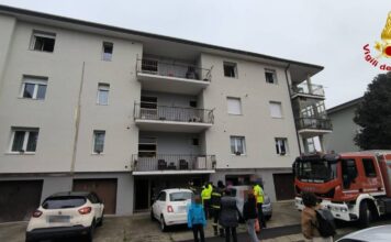 Grumolo delle Abbadesse: brucia l’isolante nel sottotetto, 13 intossicati dal monossido di carbonio, intervengono i Vigili del fuoco vigili del fuoco Grumolo intossicati