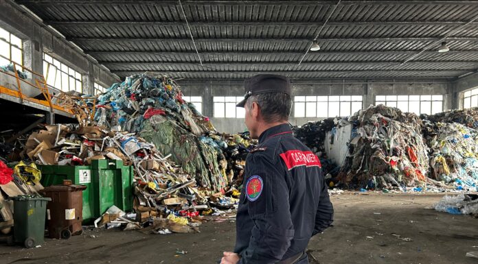 Rifiuti, Carabinieri Forestali sequestrano capannone a Vicenza: denunciato il titolare vicenza rifiuti capannone sequestro
