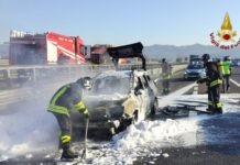 Paura in A4 a Vicenza Ovest: auto a GPL in fiamme, conducente in salvo e bombola in sicurezza incendio autovettura vicenza