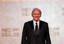 Anthony Hopkins, 50 anni di sobrietà. Il messaggio per chi lotta: “Scegliete la vita”