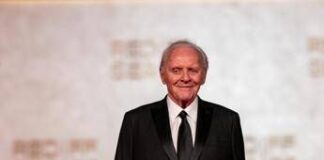 Anthony Hopkins, 50 anni di sobrietà. Il messaggio per chi lotta: “Scegliete la vita”