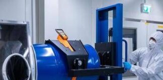 BMW accelera sull’economia circolare: il riciclo diretto delle batterie entra in funzione