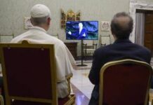 Benigni torna in tv: “San Pietro mio migliore amico, primo follower di Gesù”
