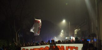 Vicenza, ex Bocciodromo: dopo l’abbattimento della sede, gli attivisti No Tav rilanciano la protesta dal campo di Via Corridoni Bocciodromo No Tav Vicenza protesta sgomnbero abbattimento via Rossi corteo