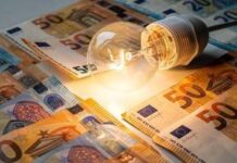Bollette della luce, in arrivo il bonus di 55 euro contro il caro energia