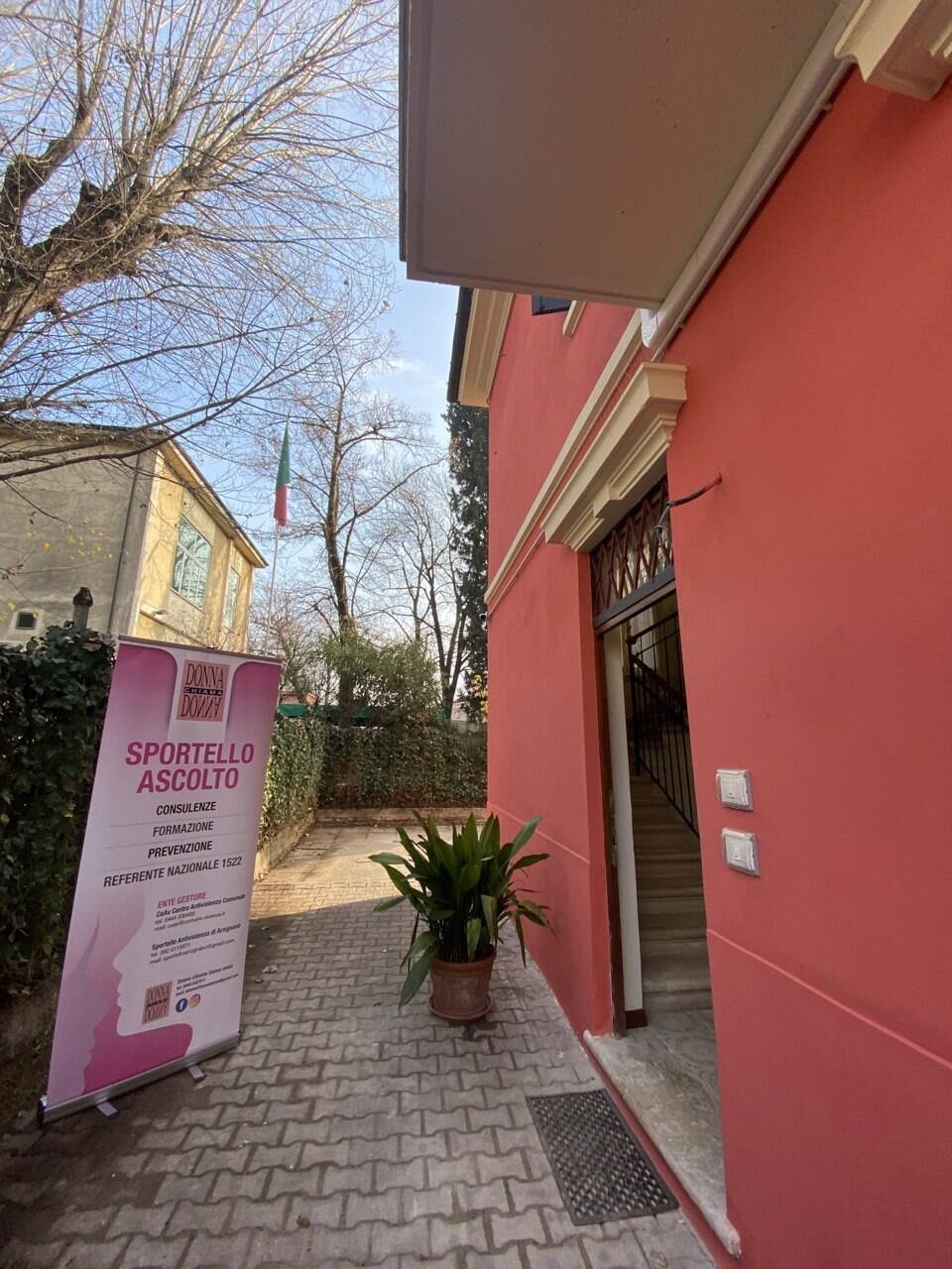 Centro per le Donne vittime di violenza di genere sole o con figli minori.