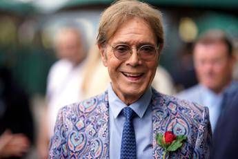 Cliff Richard: “Sono guarito dal cancro alla prostata, sosterrò lo screening nazionale”