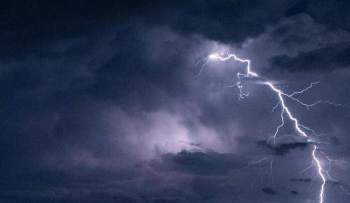 Colpito da un fulmine durante un’escursione sull’Etna, muore turista americano di 30 anni: si era spinto in una zona vietata