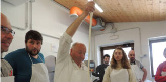 Altopiano, all’Istituto Rigoni Stern torna il corso di arte casearia: nove lezioni al Minicaseificio del Campus Lobbia Istituto Rigoni Stern