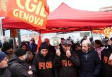 Ex Ilva, sciopero a oltranza a Taranto e bloccata e autostrada a Genova