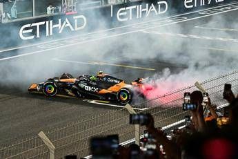 F1 Gp Abu Dhabi, ordine d’arrivo e classifiche finali Mondiale: GP al Verstappen, titolo a Norris, Leclerc e Hamilton 5º e 6º