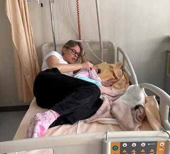 Federica Pellegrini in ospedale con la figlia: “Ha avuto convulsioni febbrili”