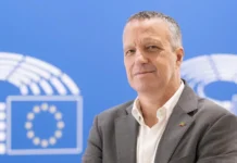 Forza Italia Veneto, Tosi rinnova i vertici: il vicentino Maltauro e Forcolin nuovi vicesegretari regionali Flavio Tosi Forza Italia Veneto