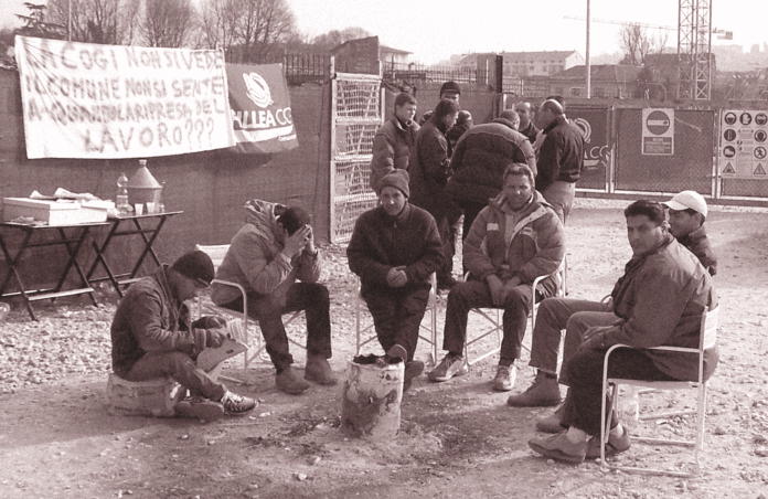 Cantiere Teatro comunale di Vicenza con i lavoratori in sciopero (foto di Giorgio Langella per L'altra stampa srl) Cantiere Teatro comunale di Vicenza con i lavoratori in sciopero (foto di Giorgio Langella per L'altra stampa srl)