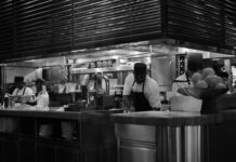 Tavoli refrigerati professionali: perché sono un alleato in cucina Gastrodomus, tavoli refrigerati