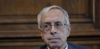 Generali, De Mattia (ex Bankitalia): “Addio a Natixis? Fatto positivo, operazione diffusamente criticata”