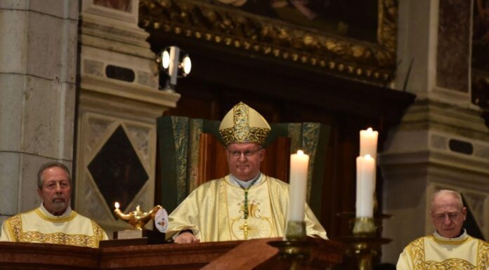 Monsignor Brugnotto vescovo Vicenza invoca la pace per i 116 migranti morti a Natale migranti morti